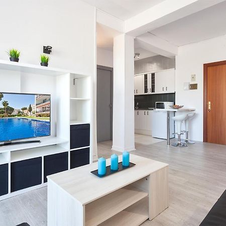 Apartment With Sea View Бенальмадена Экстерьер фото