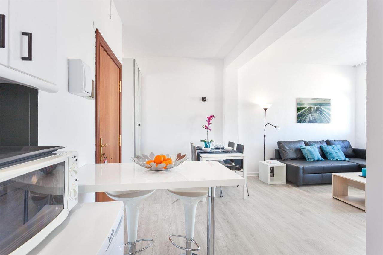 Apartment With Sea View Бенальмадена Экстерьер фото